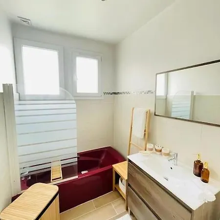 Superbe Appartement Avec Salle De Jeux Vaux-les-Saint-Claude Exterior photo