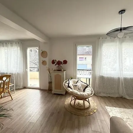 Superbe Appartement Avec Salle De Jeux Vaux-les-Saint-Claude Exterior photo
