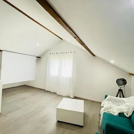 Superbe Appartement Avec Salle De Jeux Vaux-les-Saint-Claude Exterior photo