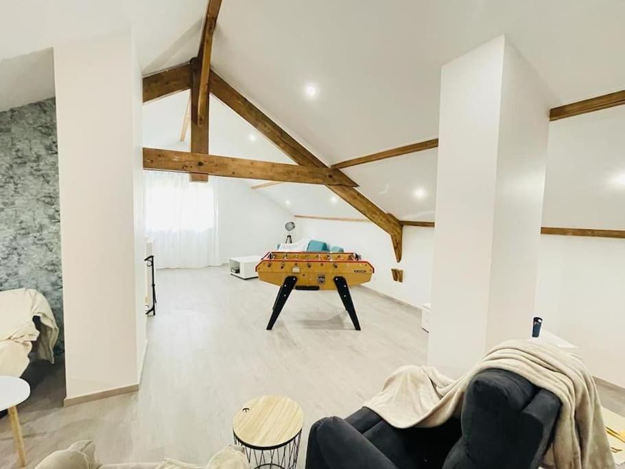 Superbe Avec Salle De Jeux *